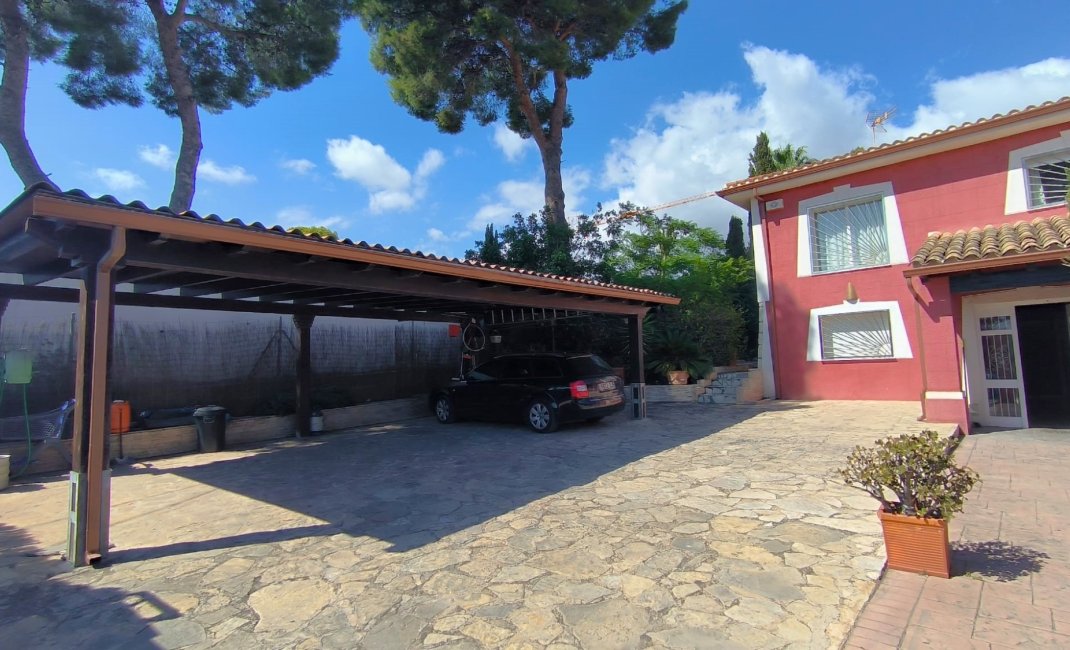 Reventa - Chalet / Villa  -
Benidorm