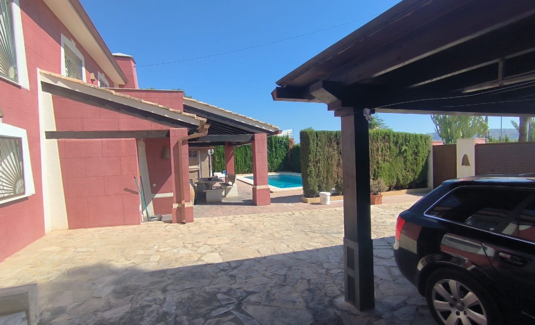 Reventa - Chalet / Villa  -
Benidorm