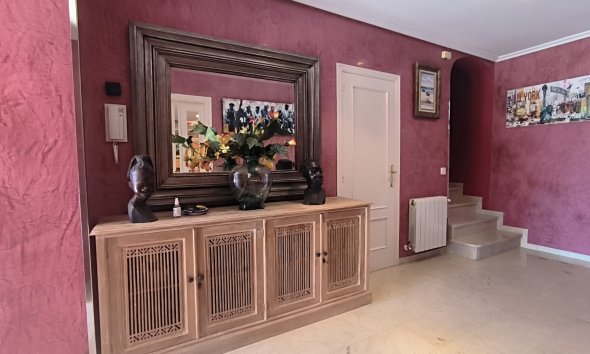 Reventa - Chalet / Villa  -
Benidorm