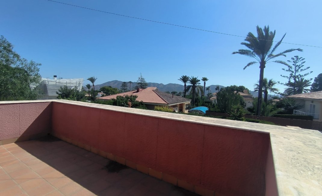 Reventa - Chalet / Villa  -
Benidorm