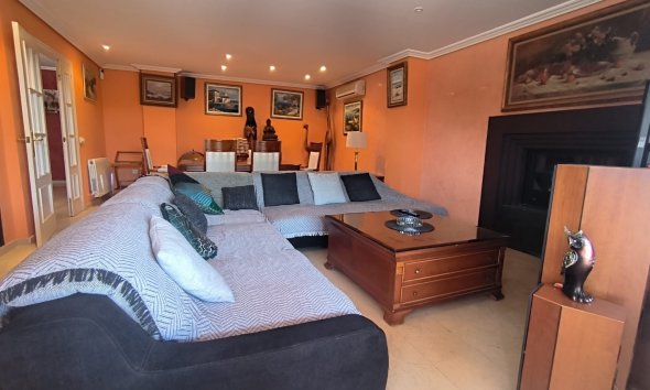 Reventa - Chalet / Villa  -
Benidorm