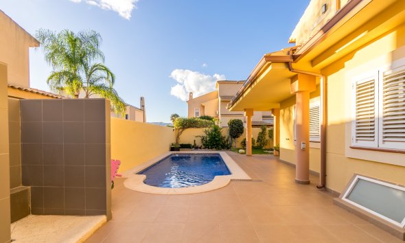 Revente -  Chalet / Villa -
Benidorm