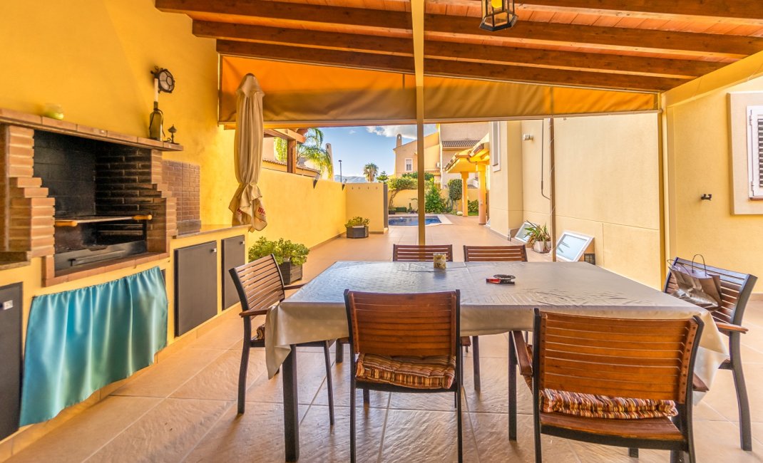 Revente -  Chalet / Villa -
Benidorm