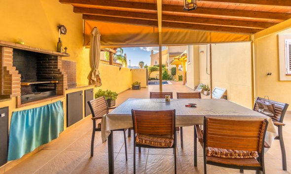 Revente -  Chalet / Villa -
Benidorm