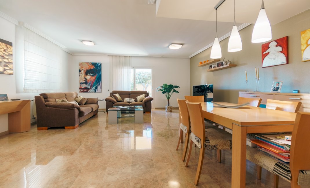 Revente -  Chalet / Villa -
Benidorm