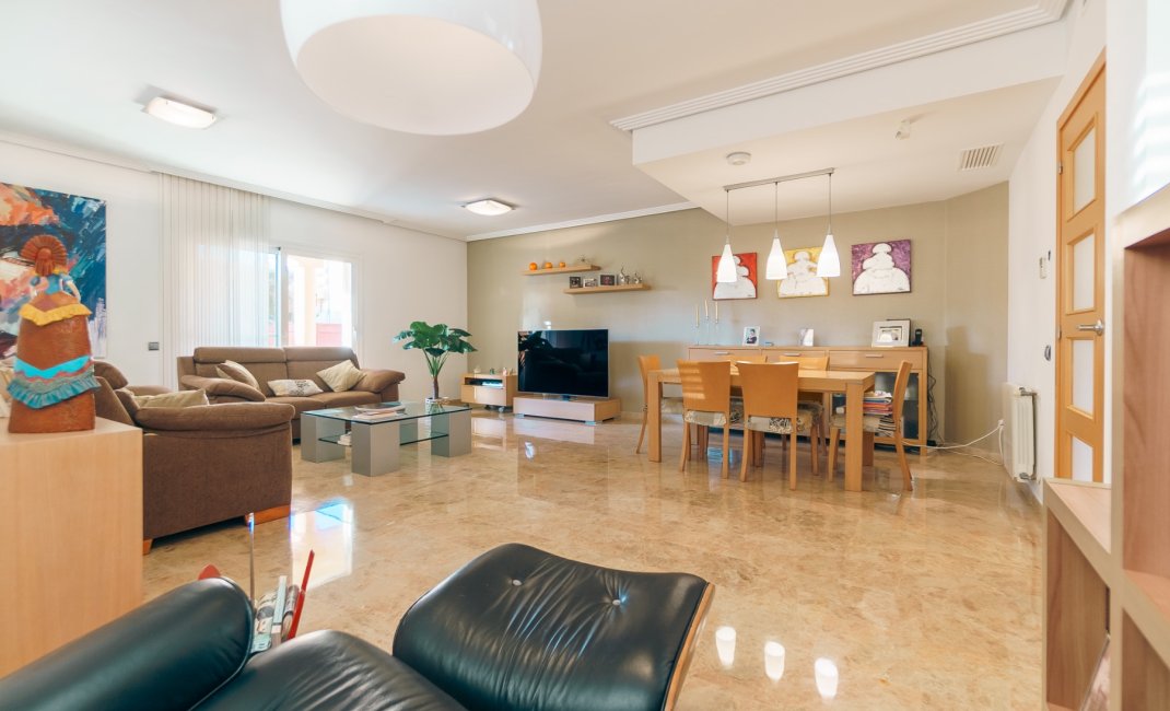Revente -  Chalet / Villa -
Benidorm