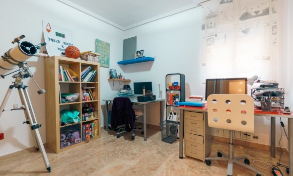 Revente -  Chalet / Villa -
Benidorm