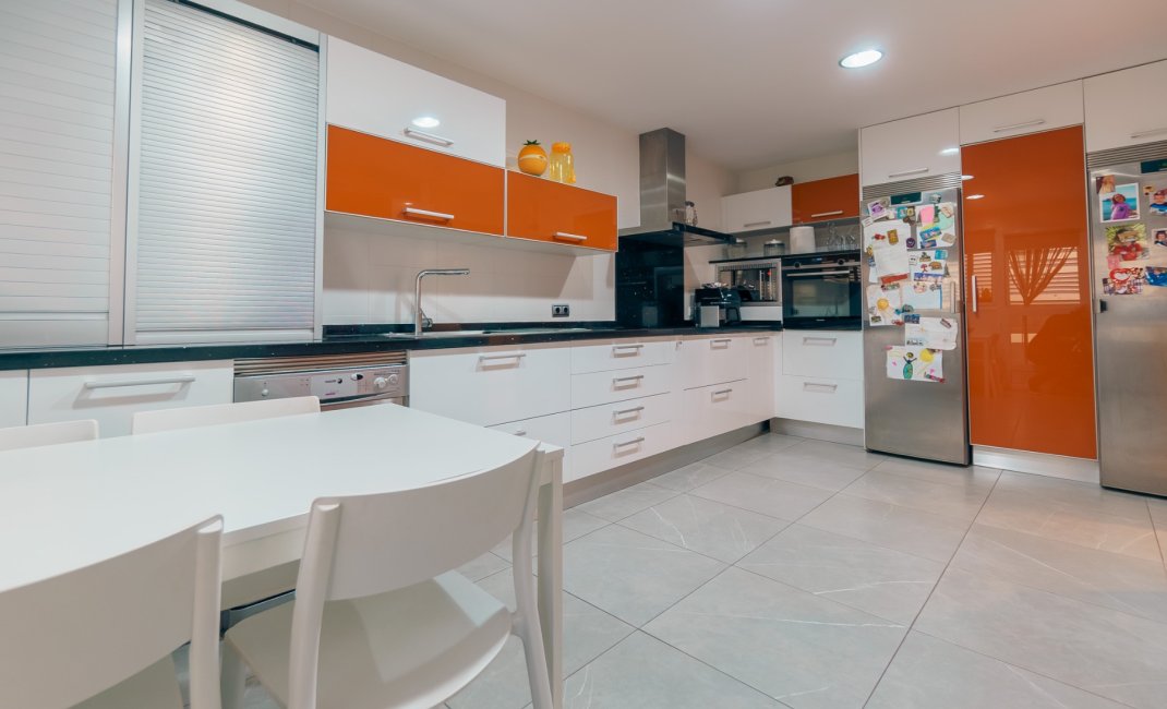 Revente -  Chalet / Villa -
Benidorm