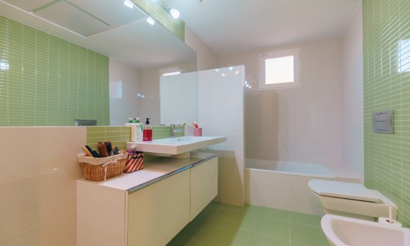 Revente -  Chalet / Villa -
Benidorm