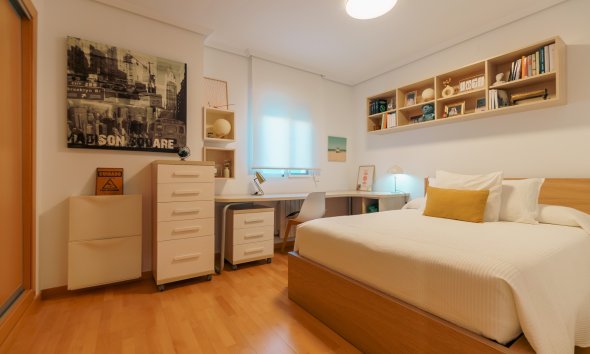 Revente -  Chalet / Villa -
Benidorm