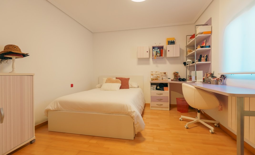 Revente -  Chalet / Villa -
Benidorm