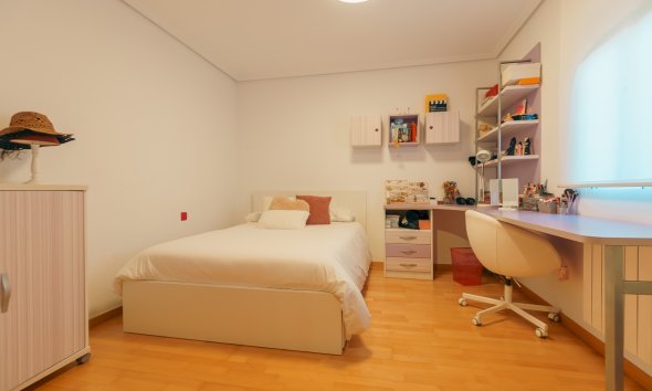 Revente -  Chalet / Villa -
Benidorm