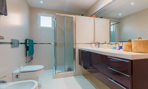 Revente -  Chalet / Villa -
Benidorm