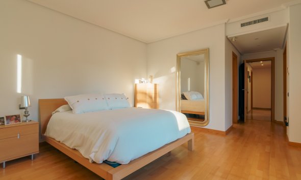 Revente -  Chalet / Villa -
Benidorm