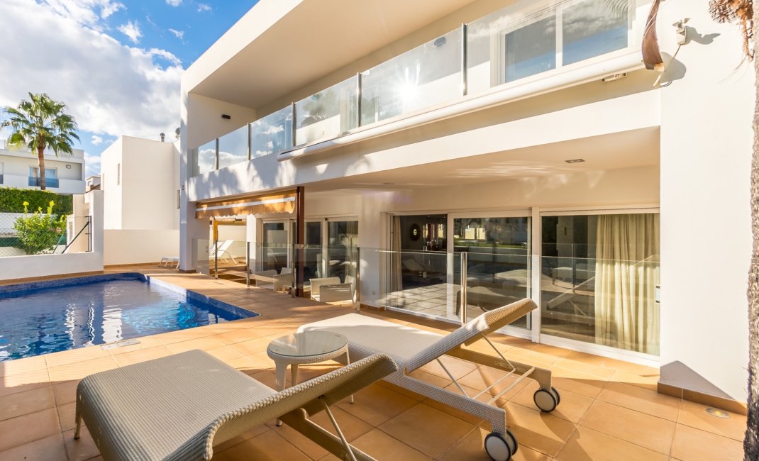 Resale -  Chalet / Villa -
Albir