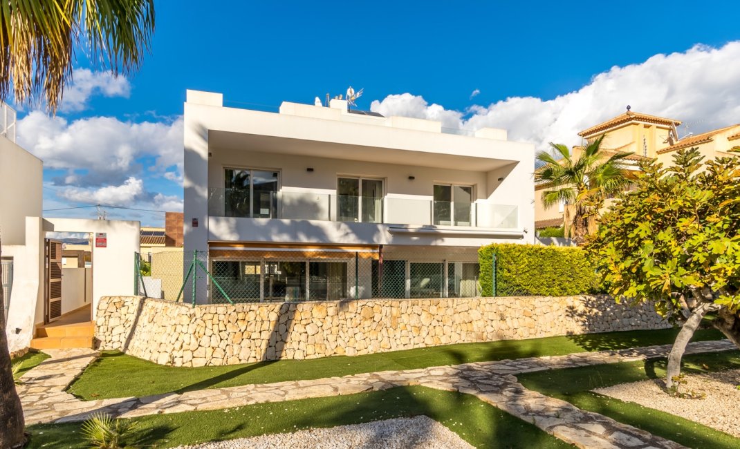 Resale -  Chalet / Villa -
Albir