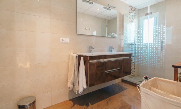 Resale -  Chalet / Villa -
Albir