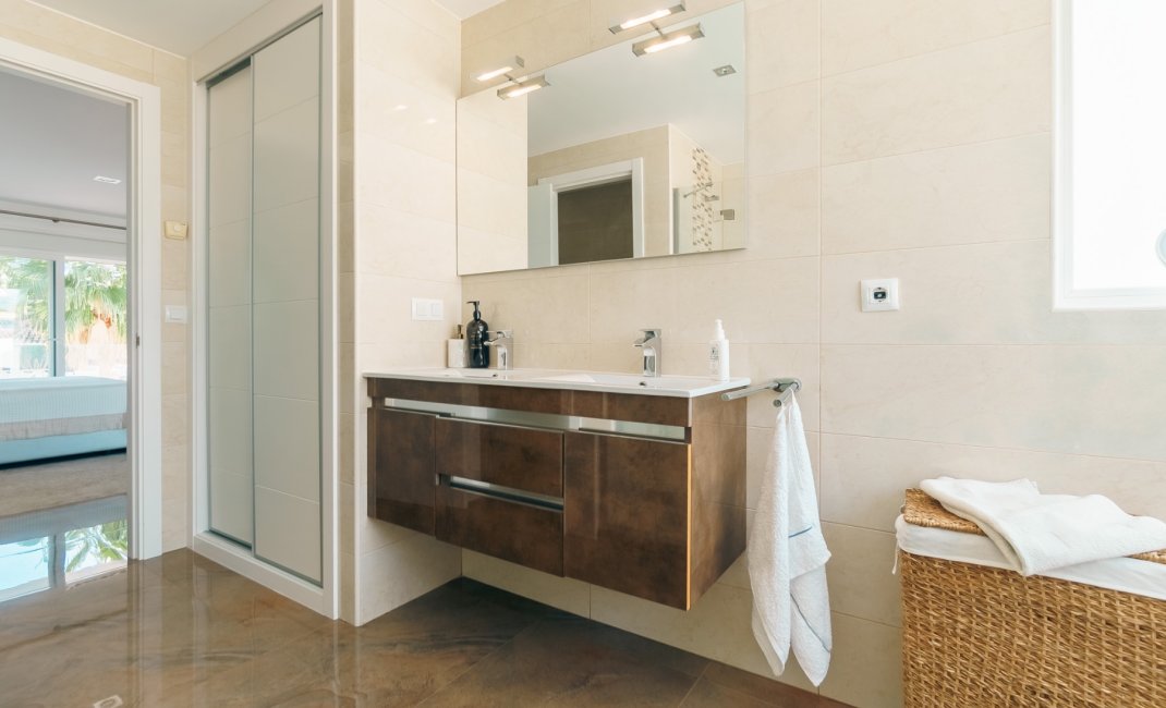 Resale -  Chalet / Villa -
Albir