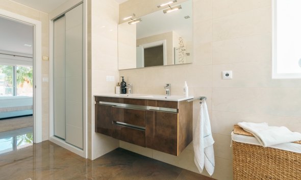 Resale -  Chalet / Villa -
Albir