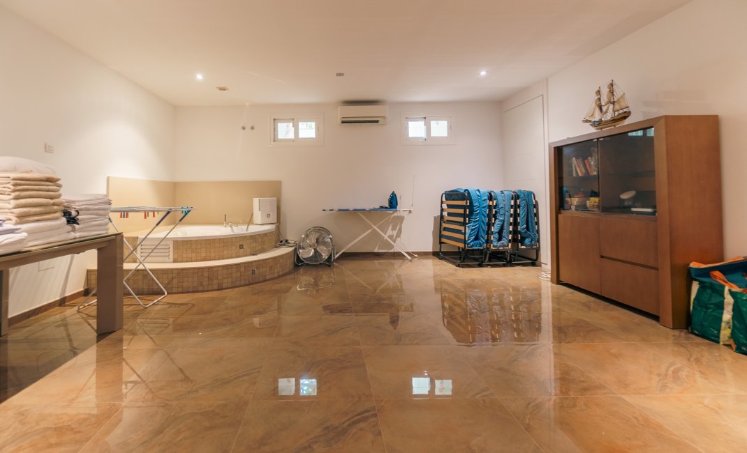 Resale -  Chalet / Villa -
Albir