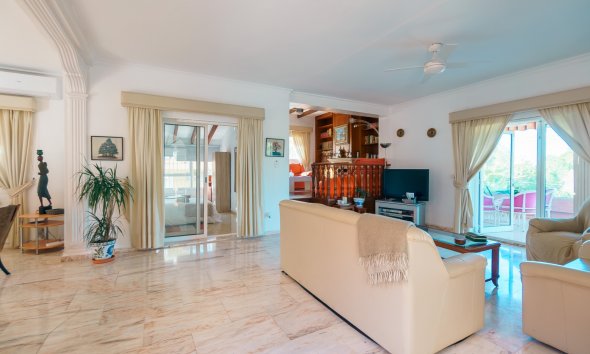 Herverkoop - Chalet / Villa -
Albir