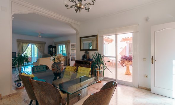 Herverkoop - Chalet / Villa -
Albir