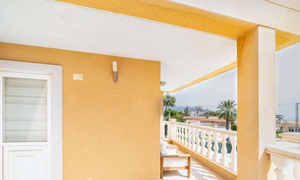 Videresalg - Villa -
La Nucía