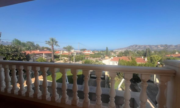 Videresalg - Villa -
La Nucía