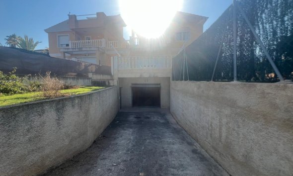 Videresalg - Villa -
La Nucía