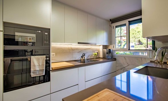 Videresalg - apartment -
Finestrat - Sierra cortina