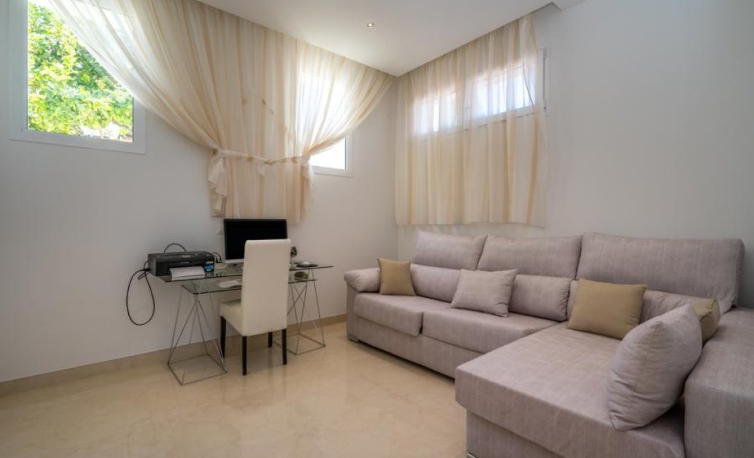 Resale - Chalet -
Albir