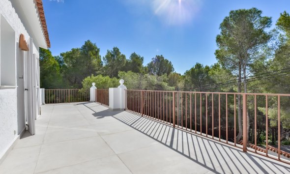 Reventa - Villa -
Altea la Vieja - Campo de Golf