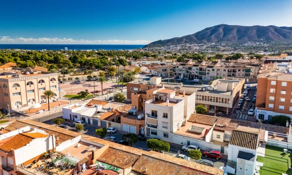 Reventa - Ático -
Alfaz del Pi - Alfas del Pí