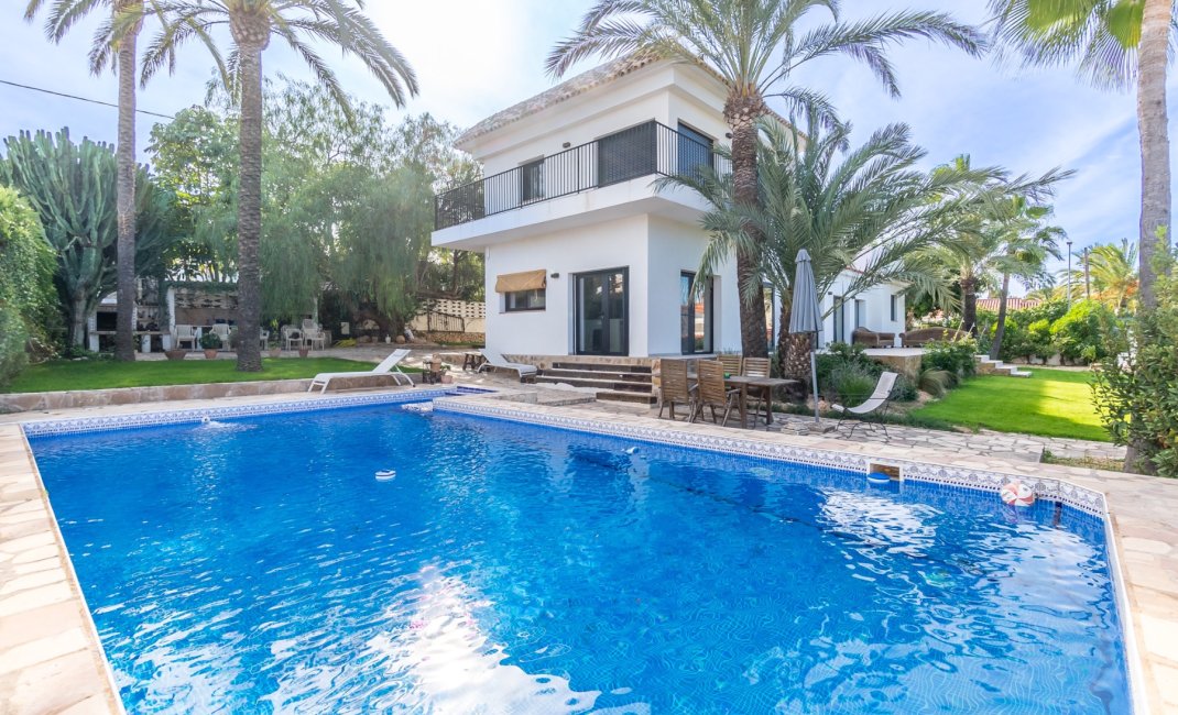 Verhuur Korte Termijn - Chalet / Villa -
Albir