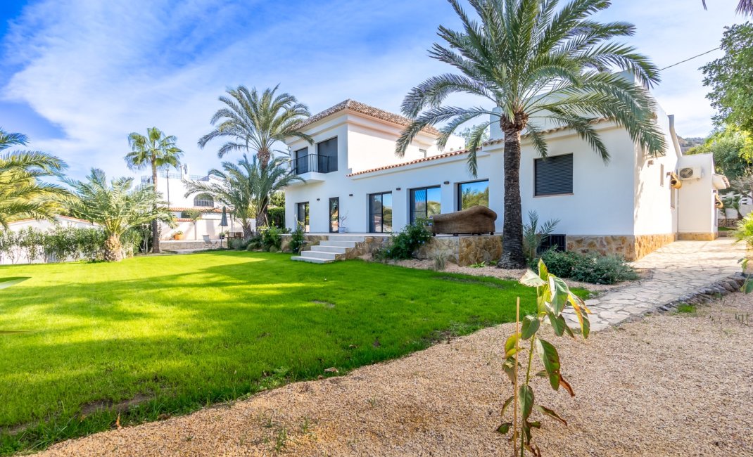 Verhuur Korte Termijn - Chalet / Villa -
Albir