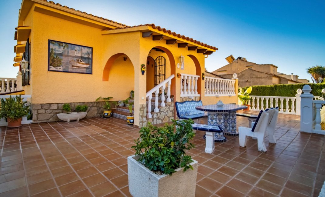 Videresalg - Villa -
La Nucía - La Nucia Hill