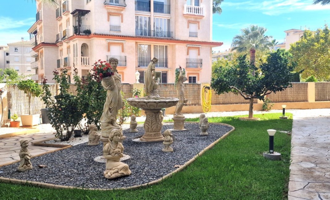 Reventa - apartment -
Albir