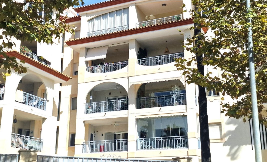 Reventa - apartment -
Albir