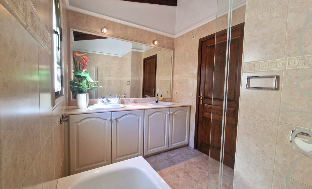 Herverkoop - Villa -
Altea - Santa Clara