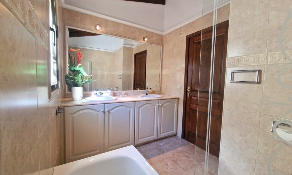 Herverkoop - Villa -
Altea - Santa Clara