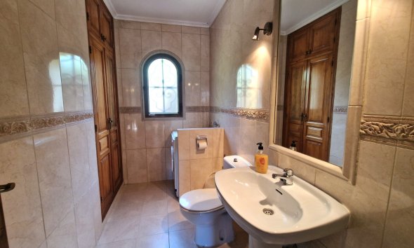 Herverkoop - Villa -
Altea - Santa Clara