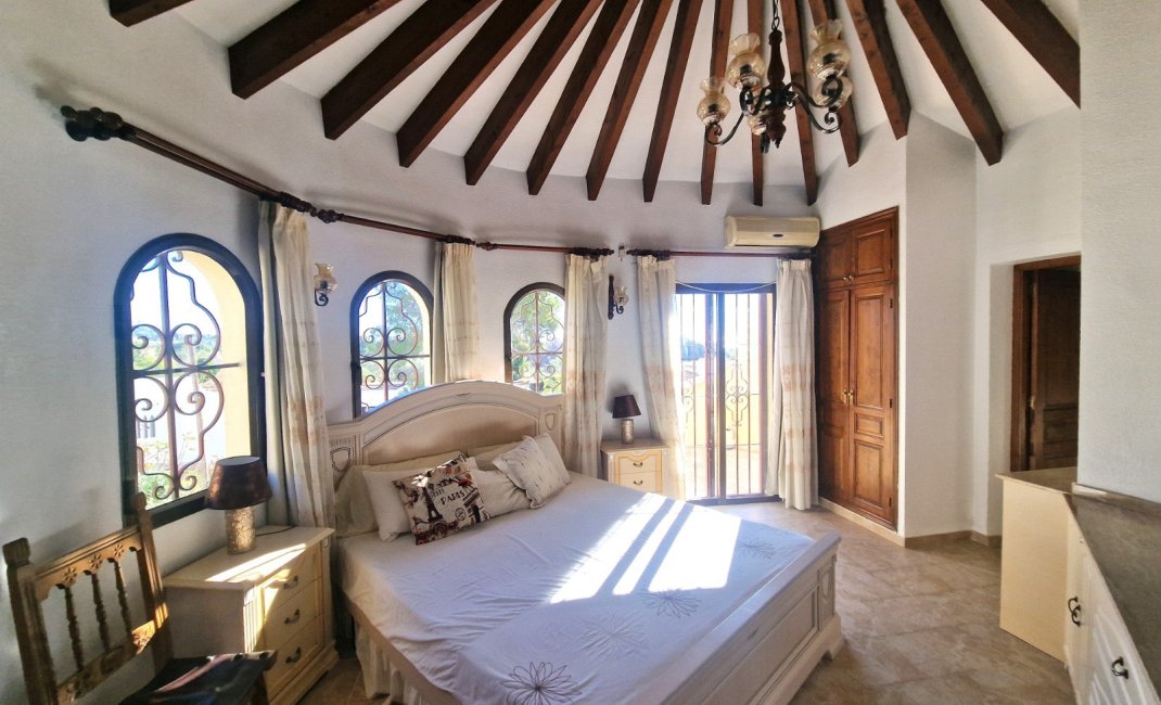 Herverkoop - Villa -
Altea - Santa Clara