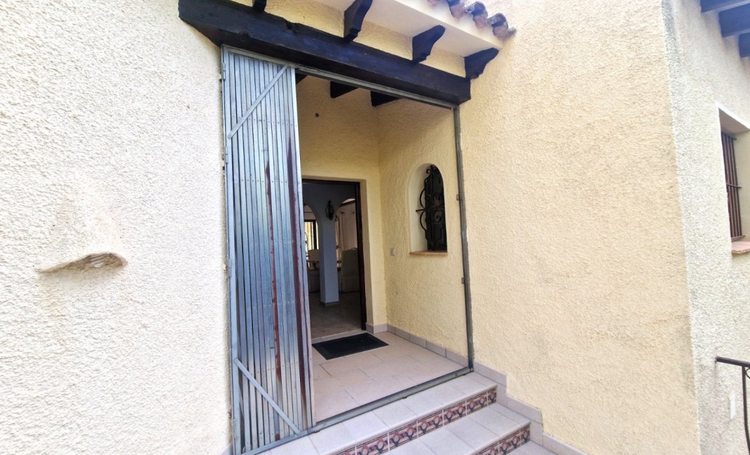 Herverkoop - Villa -
Altea - Santa Clara