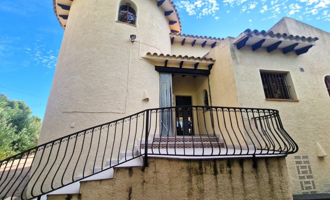 Herverkoop - Villa -
Altea - Santa Clara