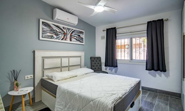 Resale - Villa -
Albir