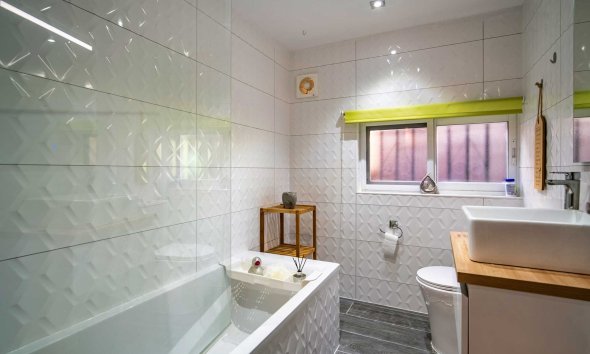 Resale - Villa -
Albir