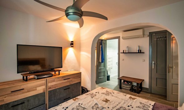 Resale - Villa -
Albir