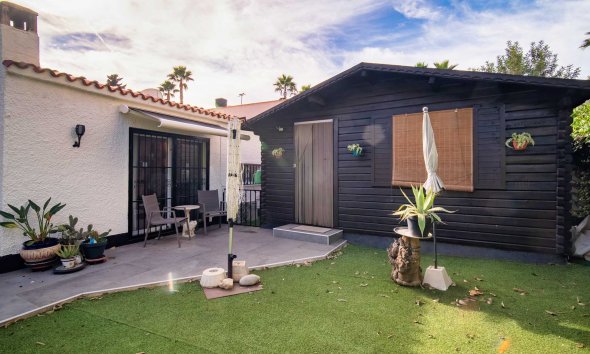 Resale - Villa -
Albir