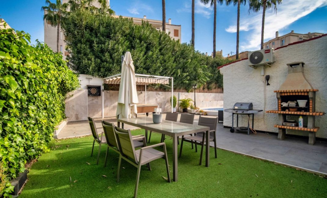 Resale - Villa -
Albir