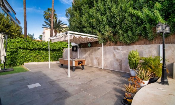 Resale - Villa -
Albir